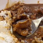 焼肉やまと - スジ肉がゴロゴロしてます
