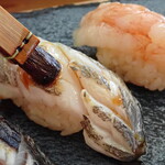 古古 - 醤油をハケで塗り塗り