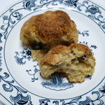 KIBIYA ベーカリー - クランベリースコーン　189円