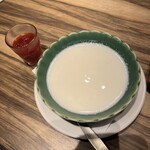 特選和牛大将軍 - 杏仁豆腐イチゴソースかけ