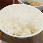 キッチン ブルー グローブ - ご飯大盛りのアップ