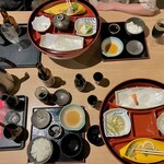 Koube Onsen Sousaku Dainingu Sou - ラストオーダーで一気に頼んだテーブル上の風景。