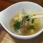 キッチン ブルー グローブ - 具沢山なスープ