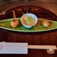 ヒカリヤ ヒガシ - 桜えびのコロッケ　新じゃがいものおひたし　新じゃがいもの味噌煮