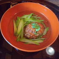 ヒカリヤ ヒガシ - 鯉のつみれとアスパラガス
