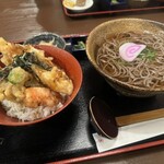 Sumiya An - 天丼定食
                        ・温かいお蕎麦（汁そば）
                        ・小鉢一品
                        ・ミニ天丼