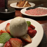 カルネジーオ イースト - 