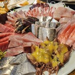 タカマル鮮魚店 2号館 - これで7900円 。5人分なのでかなり良い