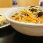 ぎょうざの満洲 朝霞台南口店 - 旨辛菜麺1.5玉と焼餃子