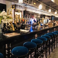 銀座ブルーリリー ステーキ＆チャイニーズレストラン - 店内入口