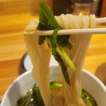 麺や 清流 - ニラも挟んで