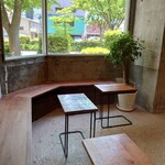 HOWDY DONUTS - イートインスペース