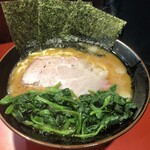 横浜ラーメン 斎藤家 - 料理写真: