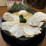 横浜家系ラーメン 鶴乃家 - 