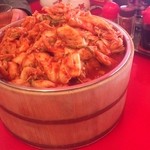 卓上の朝鮮漬け。３５０円で持ち帰りまもありました。