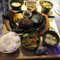 馬刺しと焼き鳥 グルマン三年坂 - 