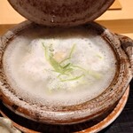 日本料理 柳燕 - 淡路の玉葱と天草の鱧の土鍋仕立