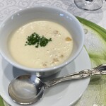 シャトー　ラ・パルム・ドール - ◉本日のスープ
      　白インゲン豆のポタージュスープ
      　　☘️とにかく濃厚‼️