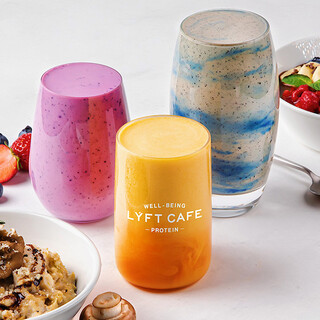 こだわりの【プロテイン×フルーツ】栄養満点、贅沢スムージー