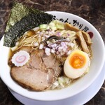 自家製麺 ら～めん かり屋 - 瀬戸内産いりこの中華そば