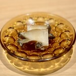匠 進吾 - 蛸と同じく、柔らかく上品な鮑。