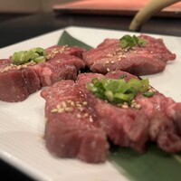 老舗精肉店直送 千種焼肉 飛騨牛の奴隷 千種店 - 
