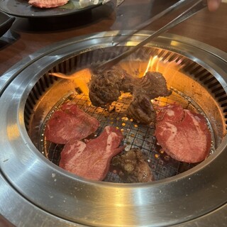 テーブルオーダーバイキング 焼肉 王道_1