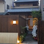 辻布紗 - お店の外観