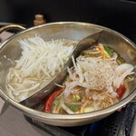 Yoichi - 二種スープのしゃぶしゃぶ（牛テールスープと火鍋）