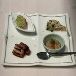 中国飯店 - 盛り合わせ前菜一人前分はそれぞれしっかりした美味しさ。中でも写真右下の”ピータン豆腐のムース”が美味しかったです