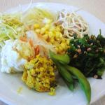 神戸クック ワールドビュッフェ 野口店 - 料理1　サラダ