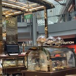 TWG Tea Salon & Boutique in the Gardens - 内観
