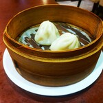 横浜中華街 彩り五色小籠包専門店 龍海飯店 - 豚肉小籠包
