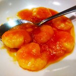 横浜中華街 彩り五色小籠包専門店 龍海飯店 - エビチリソース煮