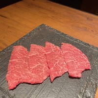 和牛とタン 焼肉 とみ 新橋本店 - 