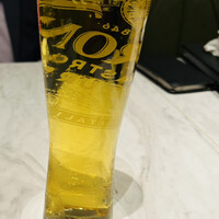 R1 TOKYO Bar&Restaurant - ペローニナストロアズーロ　1200円　ライトな味わい。