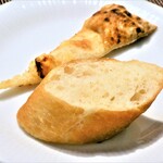 本格イタリアンレストラン Bel e Moco - 自家製パン