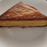 杉村ベーカリー - 三角チーズパン！