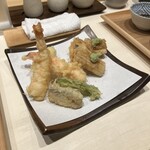 近藤めしの助 - 天ぷら盛り合わせ