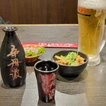 Koube Onsen Sousaku Dainingu Sou - 二日目テーブル上の風景はほろよいセット＋辛丹波。やはりこの程度の落ち着きが欲しいですね。