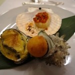 綱町三井倶楽部 - 蝦夷鮑、帆立、さざえ