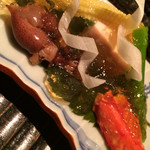 銀座 水野 - 先付け：ほたる烏賊・タラバガニ・桜豆腐・春野菜・黄身酢と土佐酢のデリーで