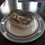MARUICHI BAGEL - ポピー（横から、分厚くて無骨）