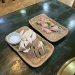 Yakiniku Tomoen - エリンギと塩鶏焼き