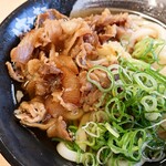 はなまるうどん - 甘辛い肉がおいしい、もっとほしいな！