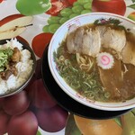 和歌山ラーメン紀一 - Aセット(中華そば＆チャーシュー飯)