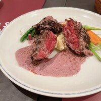 TROIS CUIT ASANUMA - ハラミステーキ　赤ワインのガーリックバターソース