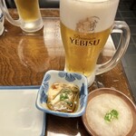 鳥伊勢 - 生ビールとお通し