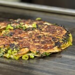 お好み焼き ふじや - こんがりと焼けて早く食いたい！