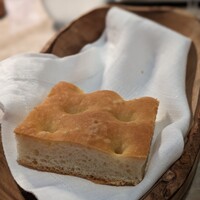 ジャヌ メルカート - フォカッチャ。吸引力たるや。